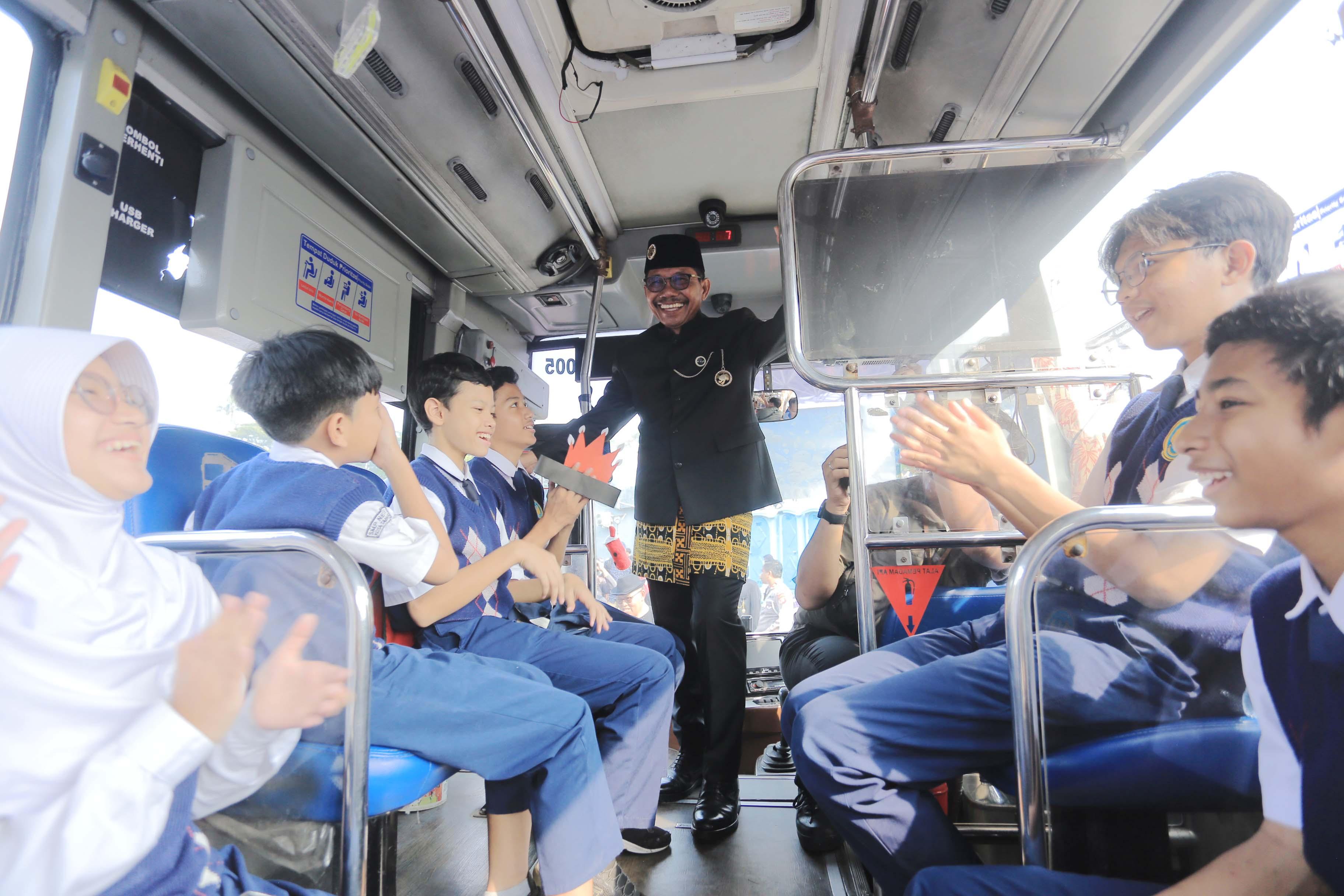 Bus Tayo dan Si Benteng Gratis untuk Pelajar Kota Tangerang Masih Berlanjut
