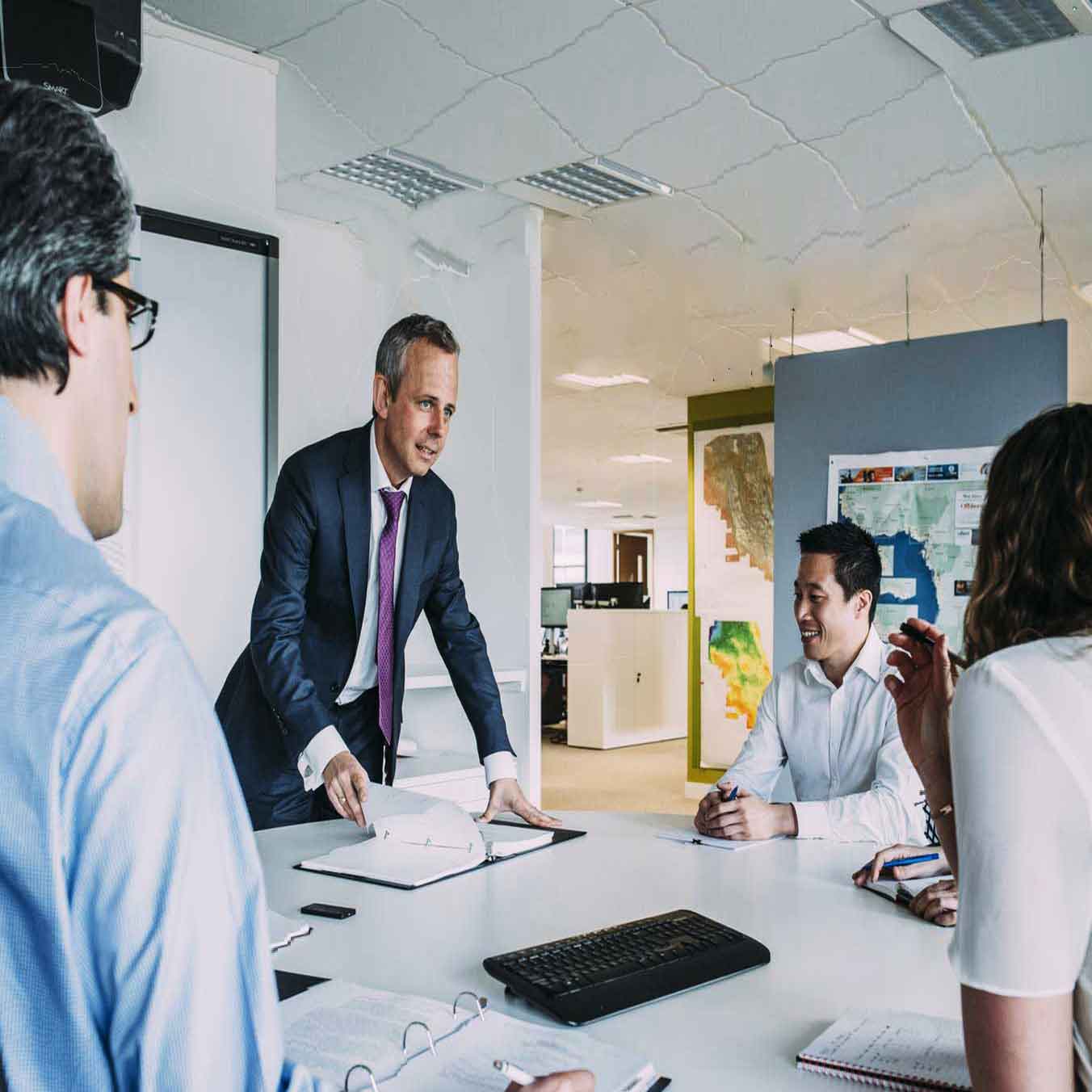 https://potretbanten.com/uploads/images/newsimages/maannewsimage06112023_073445_business-news-websites.jpge.jpg