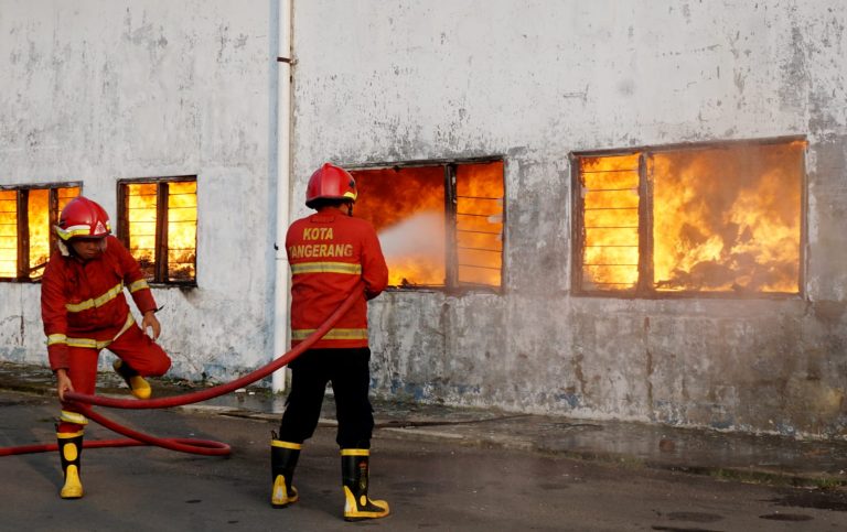 Gudang Penyimpanan Barang Terbakar Ludes