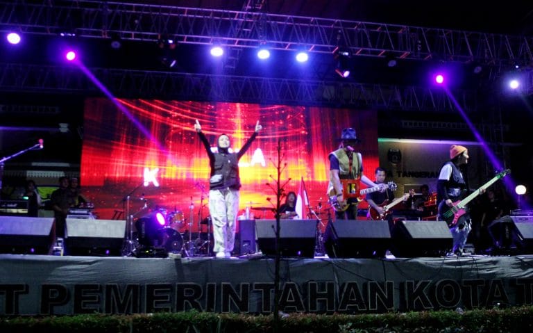 Ari Laso dan Kotak Band Tutup HUT Kota Tangerang Ke 30 Ari Laso dan Kotak Band Tutup HUT Kota Tangerang Ke 30