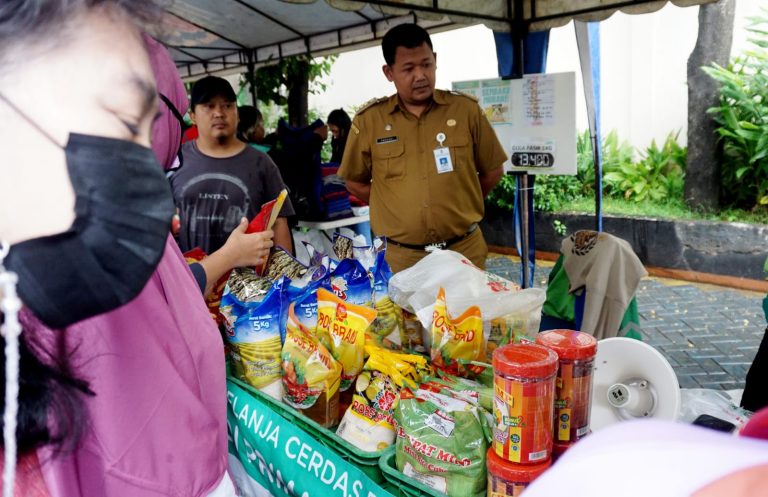 Kecamatan Neglasari Adakan Pasar Murah Bersama Forkopimda