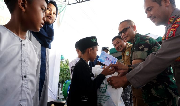 Camat Neglasari Buka Festival Yayasan Silahturahmi