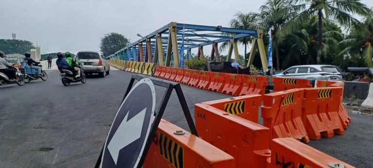 Jembatan Cisadane Jalan Merdeka  Sudah Dapat Dilalui