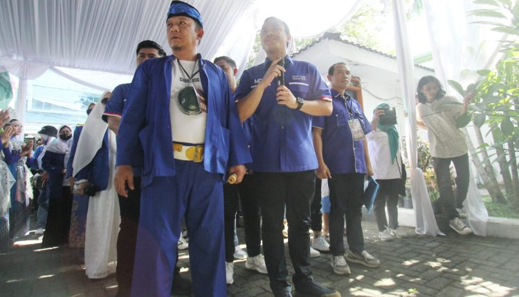 Rombongan Bacaleg PAN tiba di halaman KPU Kota Tangerang