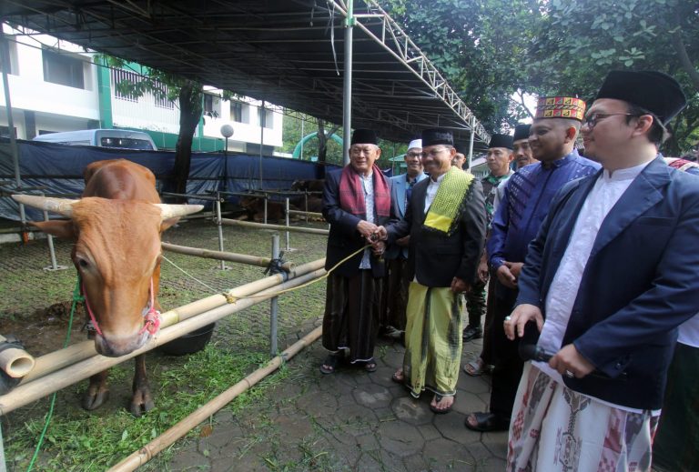 Wakil Walikota Tangerang Rayakan Sholat Idul Adha di Masjid Raya Al-Azhom